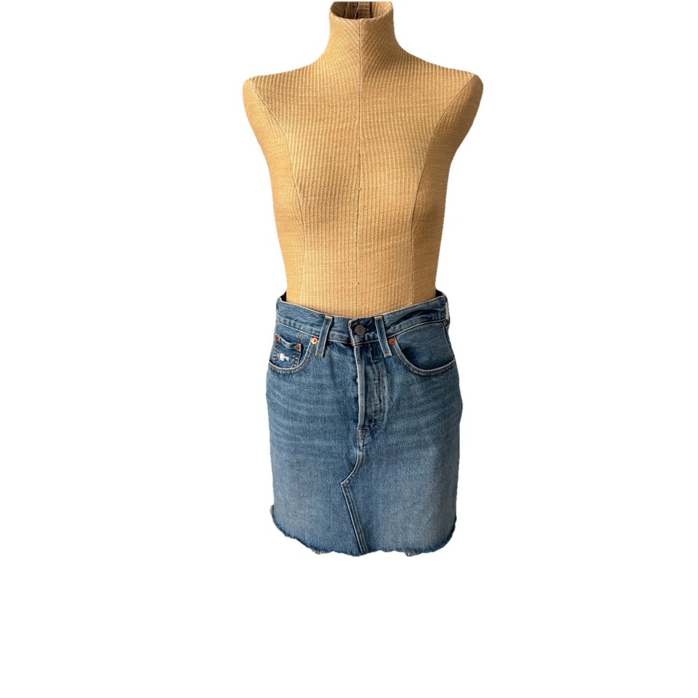 Levi's Premium High-Rise Denim Skirt Women's‎ Size 26 Button Fly Distressed EUC